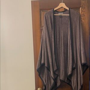 Grey & black trimmed barefoot dreams cape